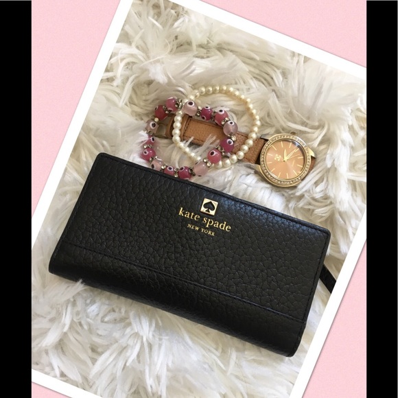 kate spade Handbags - KATE SPATE NWOT Black Leather Wallet LIKE NEW
